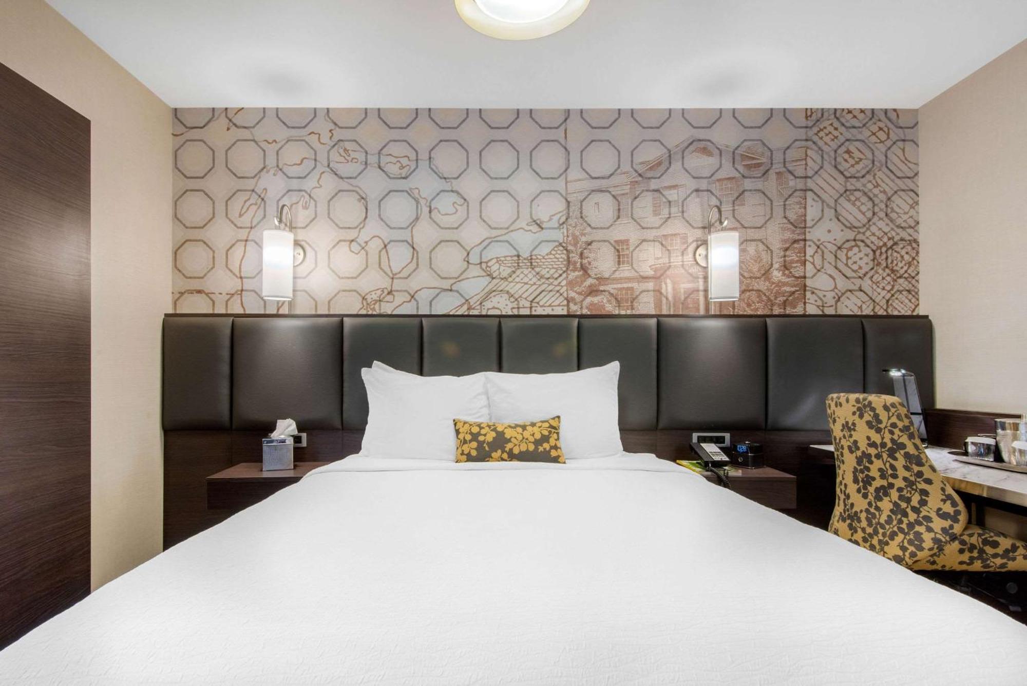 The Champlain Waterfront Hotel Ascend Hotel Collection Орилия Екстериор снимка