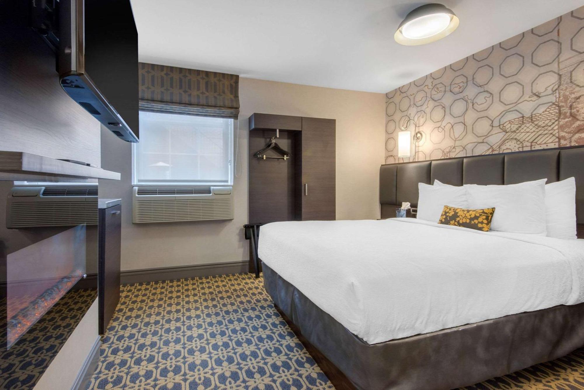 The Champlain Waterfront Hotel Ascend Hotel Collection Орилия Екстериор снимка