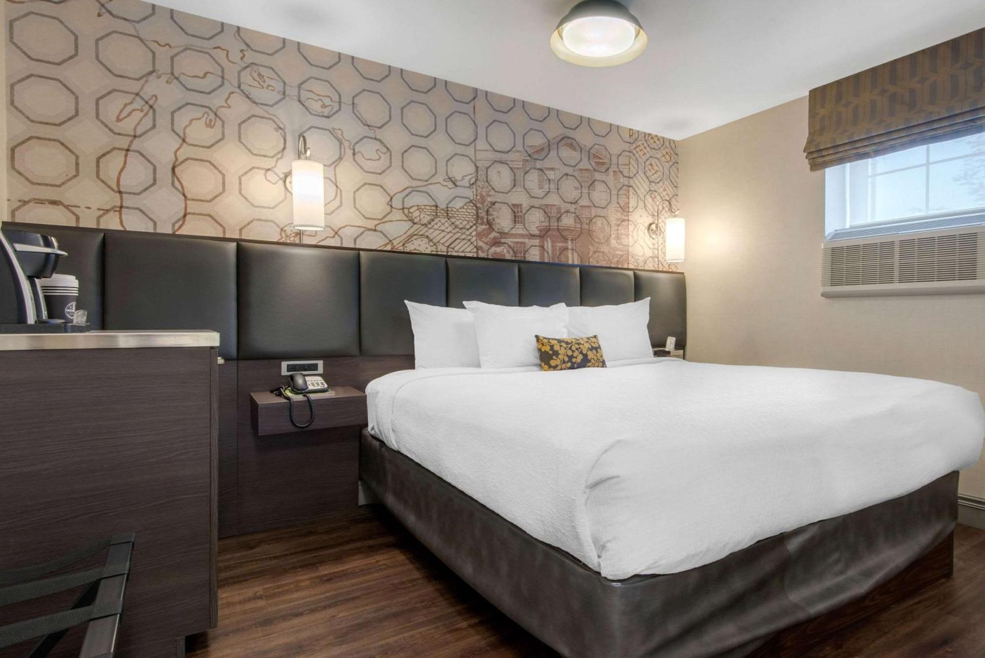 The Champlain Waterfront Hotel Ascend Hotel Collection Орилия Екстериор снимка