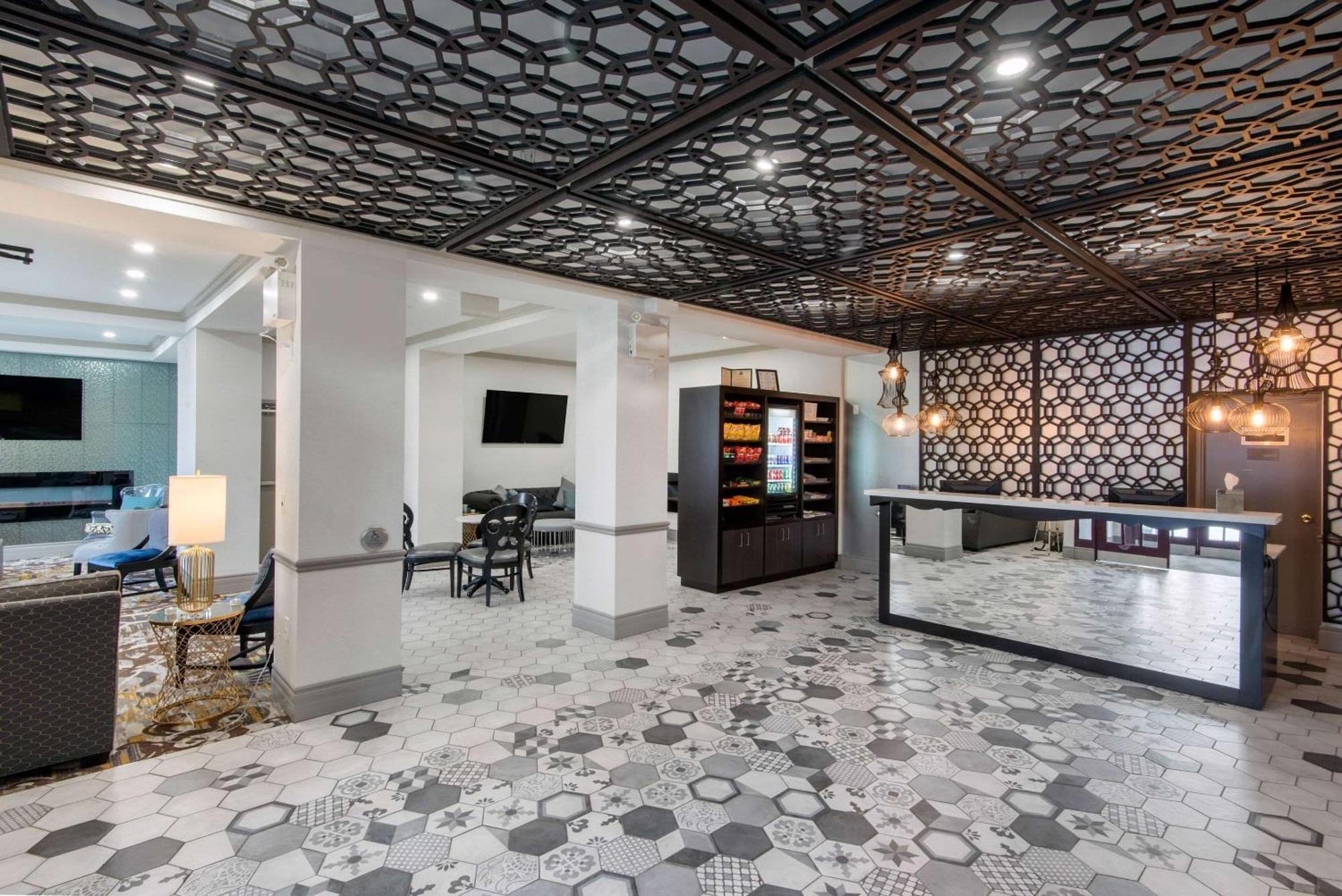 The Champlain Waterfront Hotel Ascend Hotel Collection Орилия Екстериор снимка