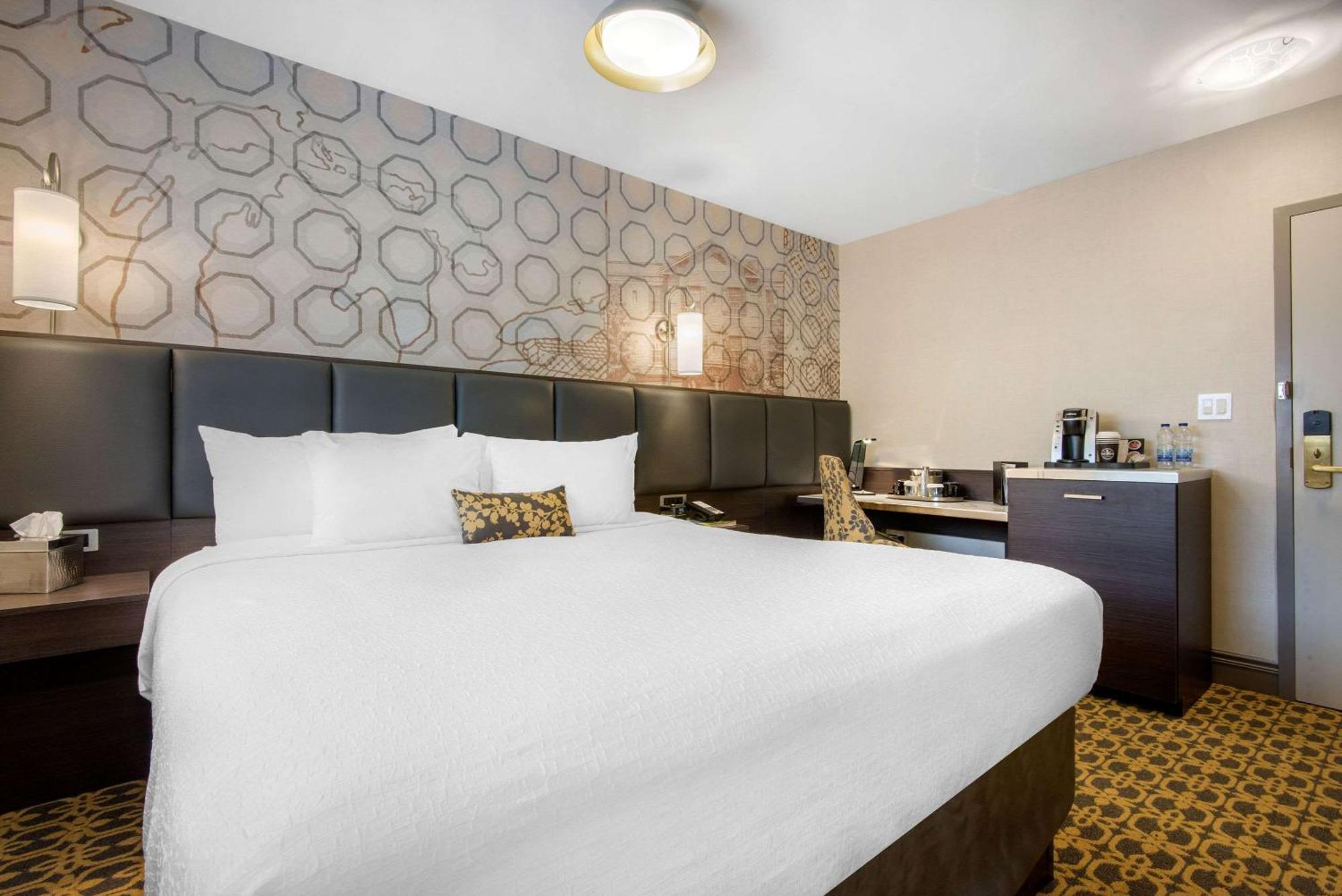 The Champlain Waterfront Hotel Ascend Hotel Collection Орилия Екстериор снимка