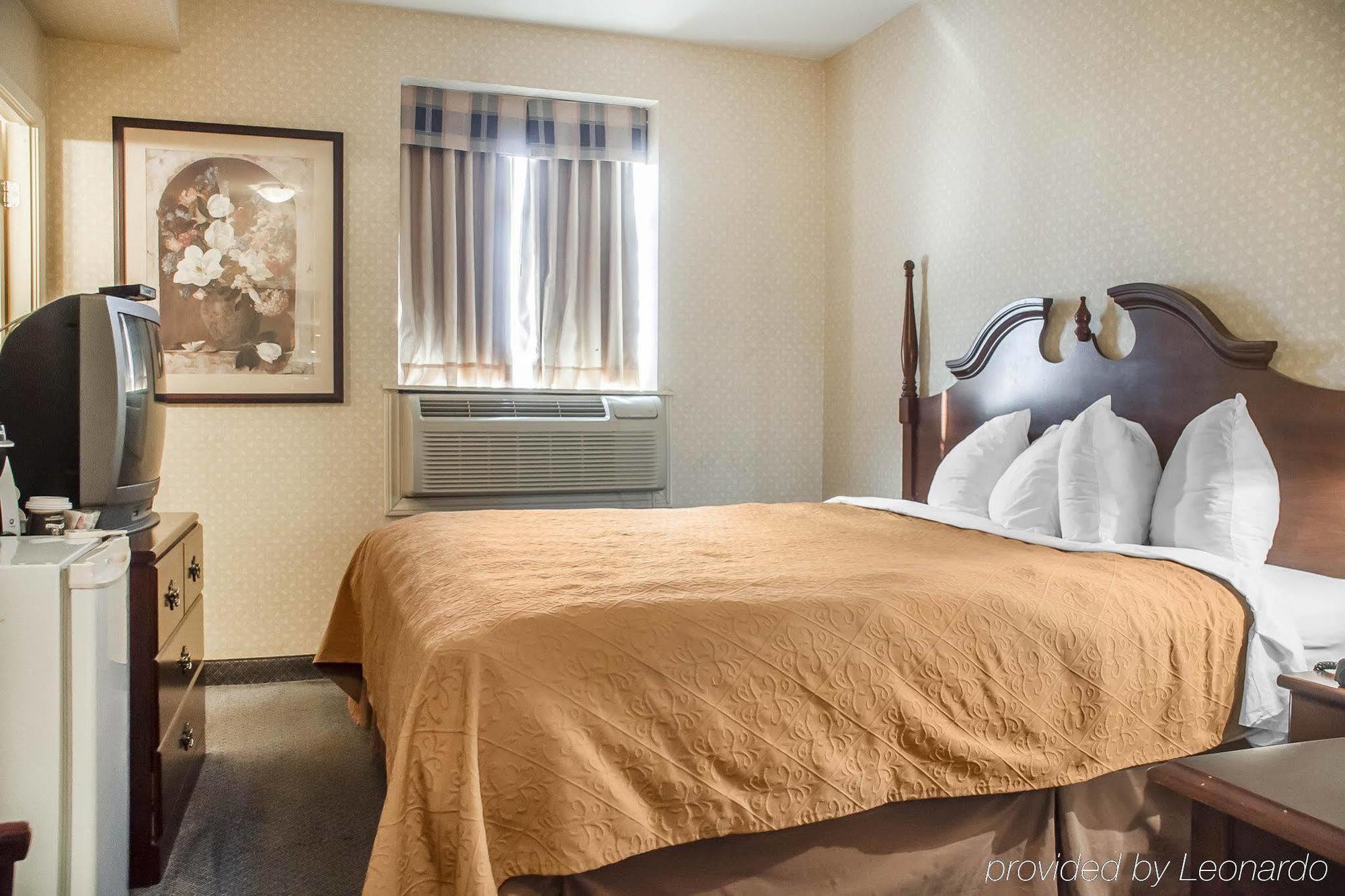 The Champlain Waterfront Hotel Ascend Hotel Collection Орилия Екстериор снимка