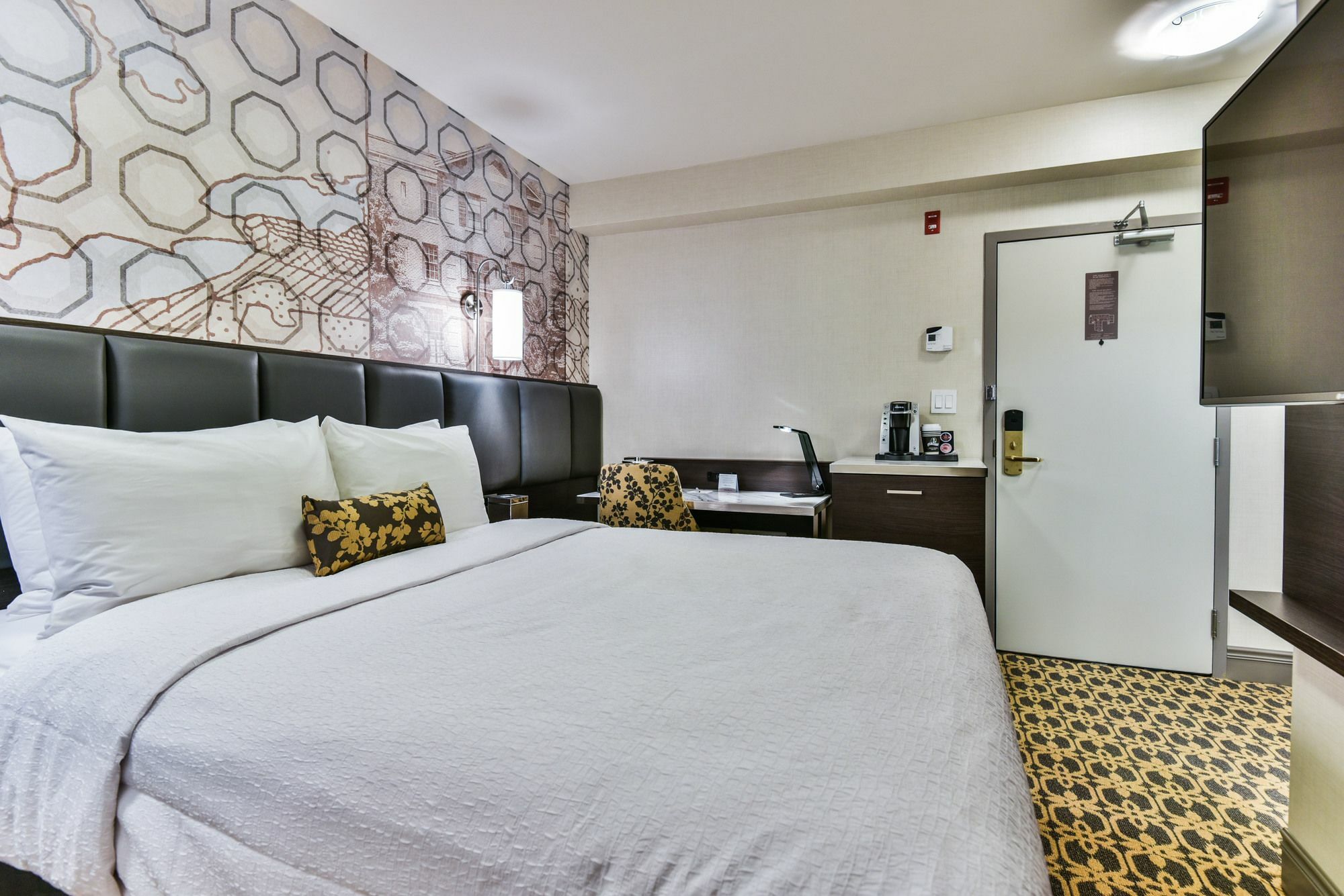 The Champlain Waterfront Hotel Ascend Hotel Collection Орилия Екстериор снимка